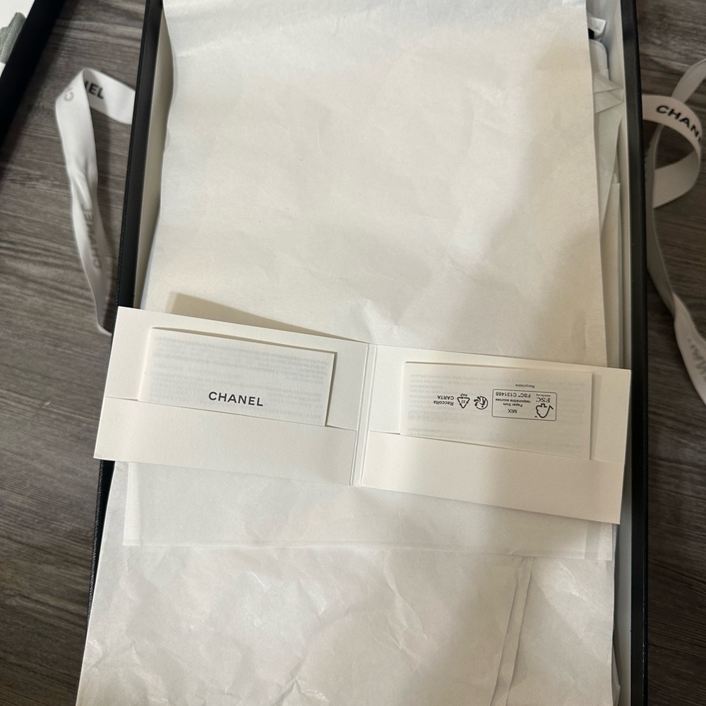 Chanel Men's Silver and White Sneakers - Picture 8 of 9